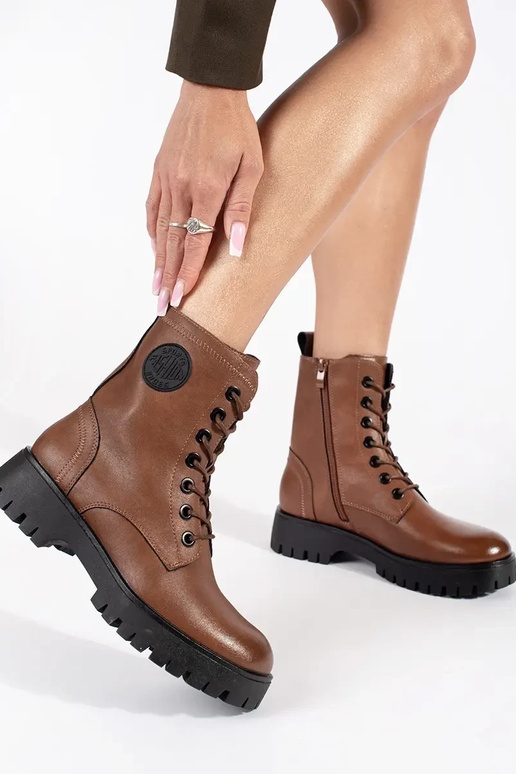 Sergio Leone naiste pruunid nahast... Sergio Leone naiste pruunid nahast...