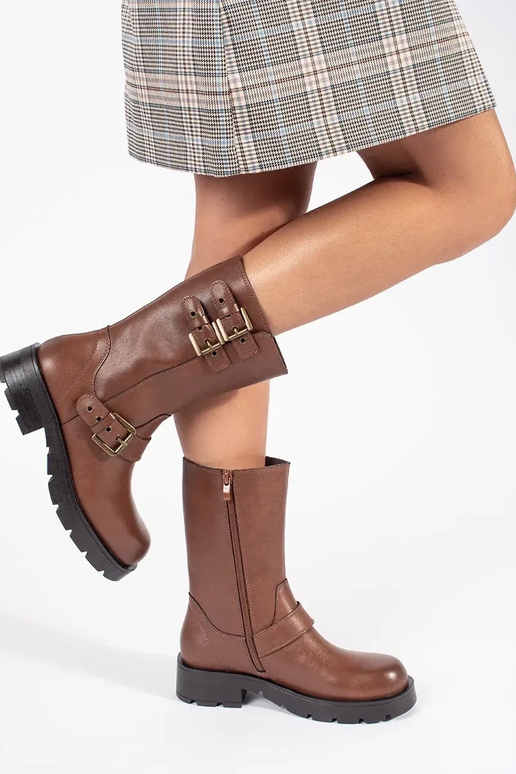 Naiste pruunid nahast kingad...