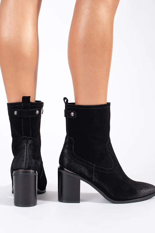 Mustast nahast naiste kontsaga saapad... Mustast nahast naiste kontsaga saapad...