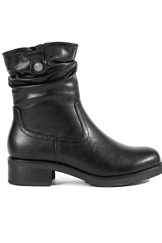 mustast nahast isolatsiooniga naiste...