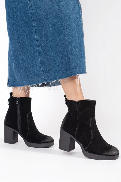 Sergio Leone naiste mustad nahast... Sergio Leone naiste mustad nahast...