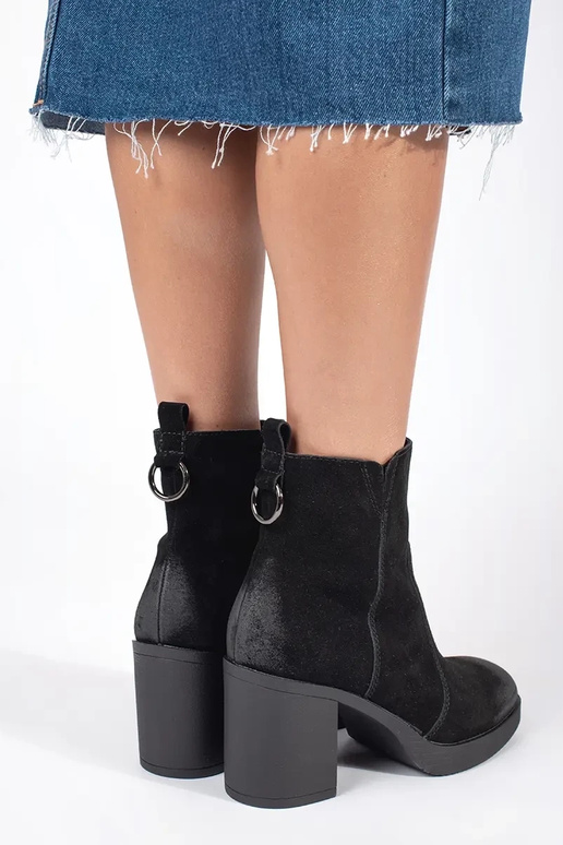 Sergio Leone naiste mustad nahast... Sergio Leone naiste mustad nahast...