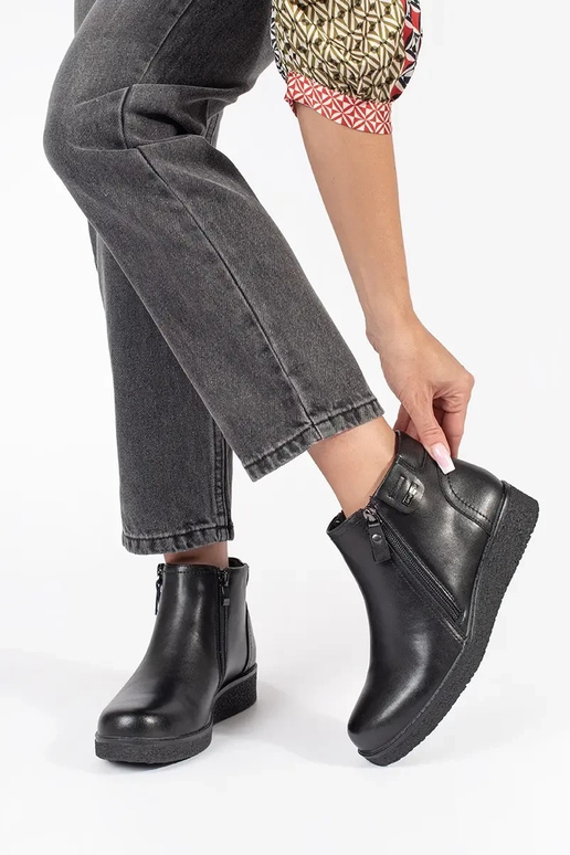 Mustad mugavad nahast kingad Sergio...