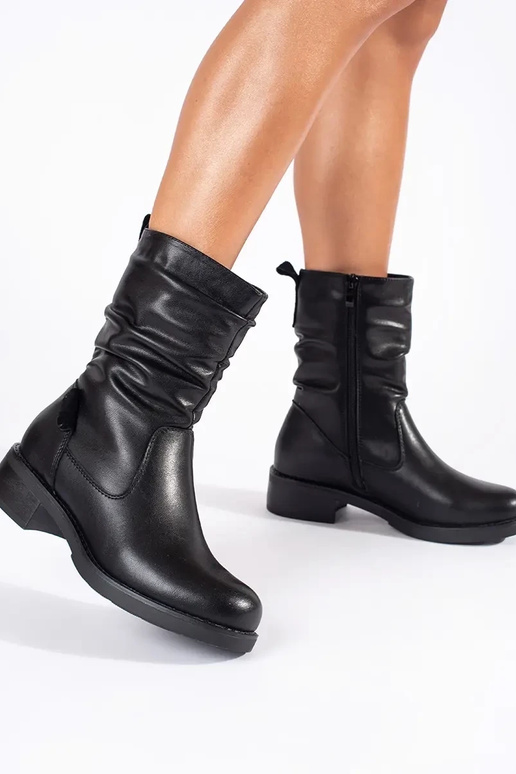 Mustad nahast naiste madala kontsaga... Mustad nahast naiste madala kontsaga...