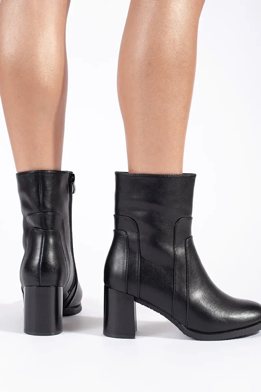 Sergio Leone naiste mustad nahast...