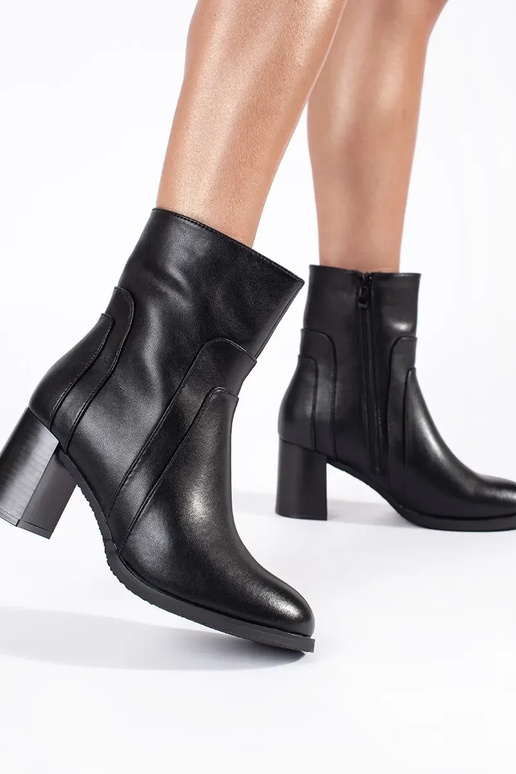 Sergio Leone naiste mustad nahast...