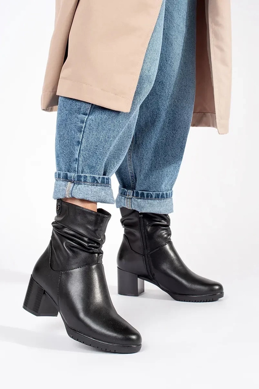 mustad nahast naiste kõrgete...