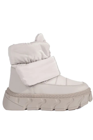 Halli värvi isoleeritud...