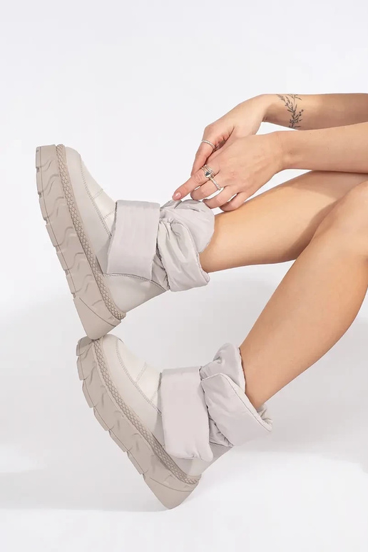 Halli värvi isoleeritud Pealiste... Halli värvi isoleeritud Pealiste...