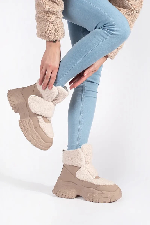 beeži värvi Pealiste lumesaapad... beeži värvi Pealiste lumesaapad...