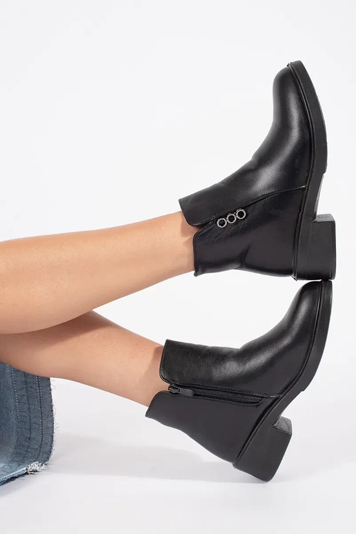 Mustad klassikalised naiste madala...