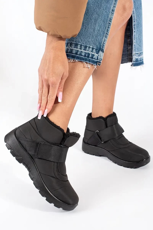 Naiste mugavad mustad lumesaapad