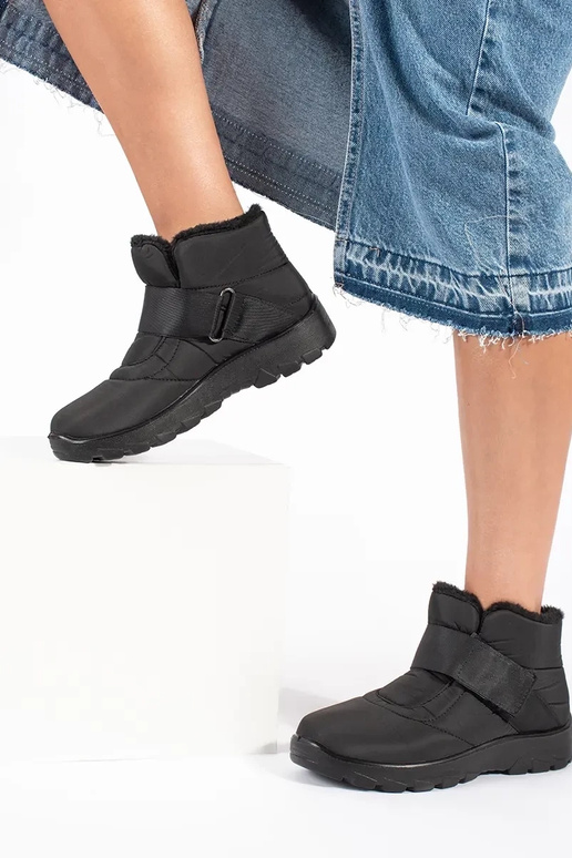 Naiste mugavad mustad lumesaapad