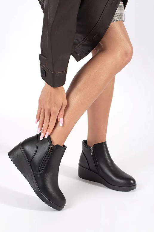 Naiste lühikesed platvormkingad musta...