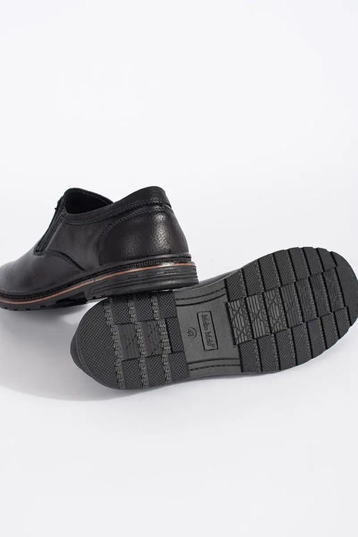 Mustad kinnitatavad tossud