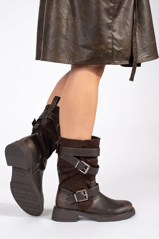 Naiste pruunid madala kontsaga kingad...