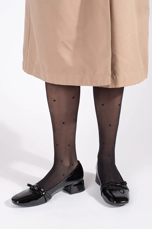 msuud lakitud poolsaapad madalal kontsal