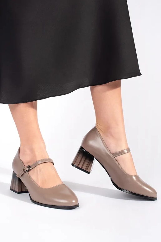 Kõrge kontsaga kingad kõrge kontsaga...