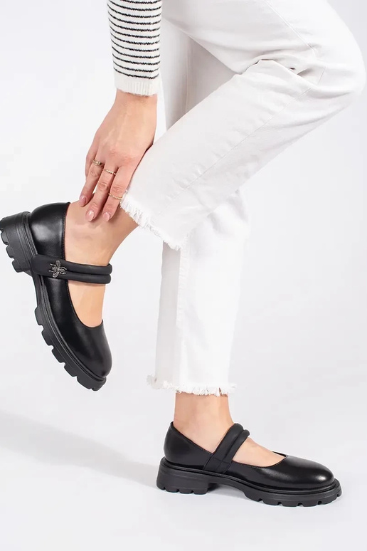 msuud Pealiste saapad tasasel tallal...