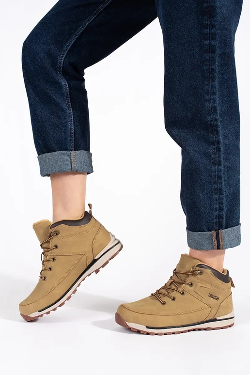 pruunid värvi isoleeritud Sellel... pruunid värvi isoleeritud Sellel...