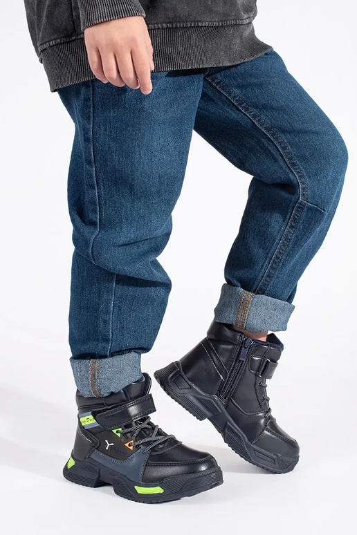 Kõrge isoleeritud trzesisseiki poisilik