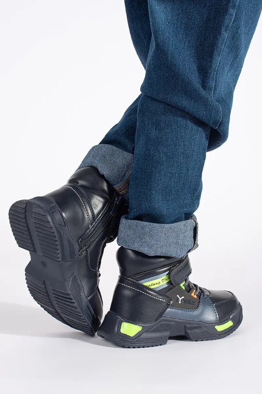 Kõrge isoleeritud trzesisseiki poisilik