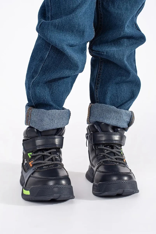 Kõrge isoleeritud trzesisseiki poisilik