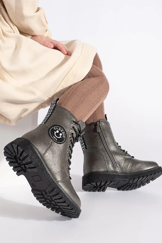 Laste isoleeritud pitsitud lumesaapad...