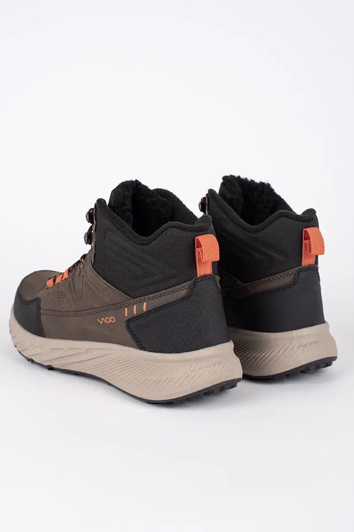 pruunid värvi meeste omad seotud...