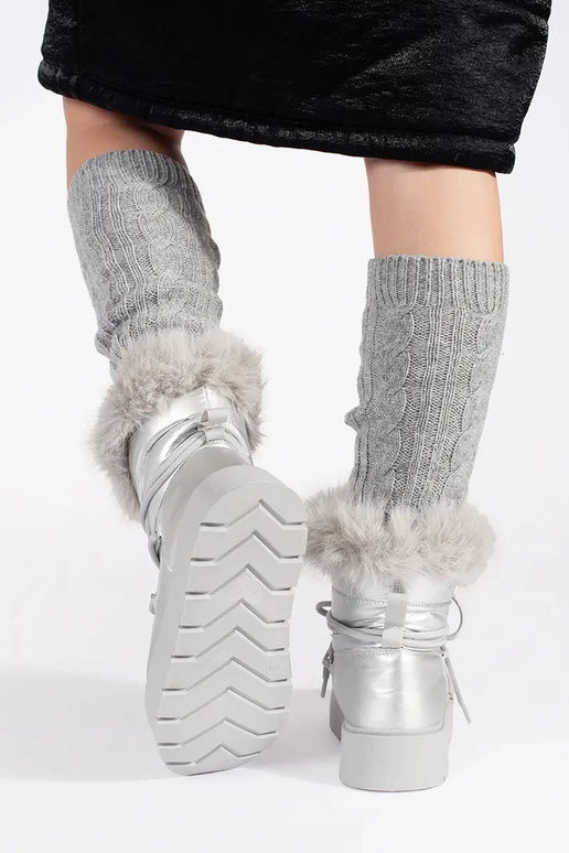 Hõbedat värvi Pealiste lumesaapad...