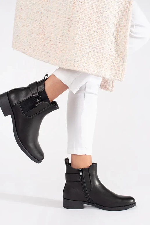 klassikalised mustad Chelsea saapad...