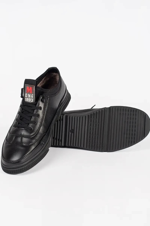 Mustad värvilised soojad spordijalatsid Mustad värvilised soojad spordijalatsid