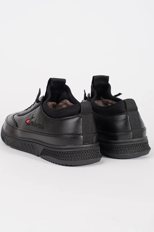 Mustad värvilised soojad spordijalatsid Mustad värvilised soojad spordijalatsid