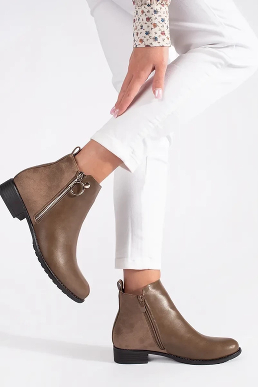 Pruunid lamedad kingad lukuga