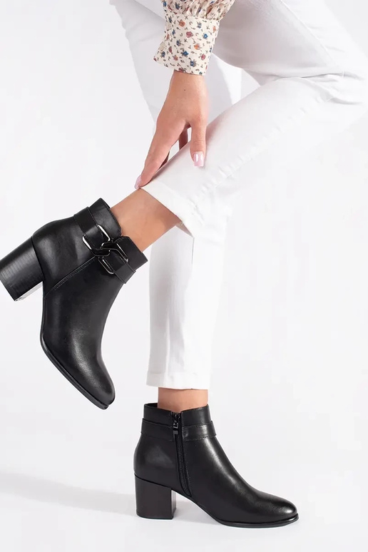 Mustad kingad kõrge kontsaga, Sergio...