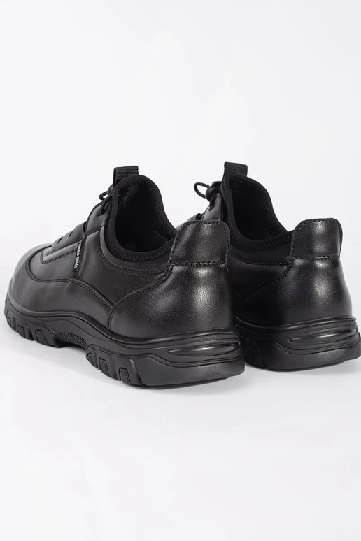 Mustad värvilised madalad spordijalatsid Mustad värvilised madalad spordijalatsid