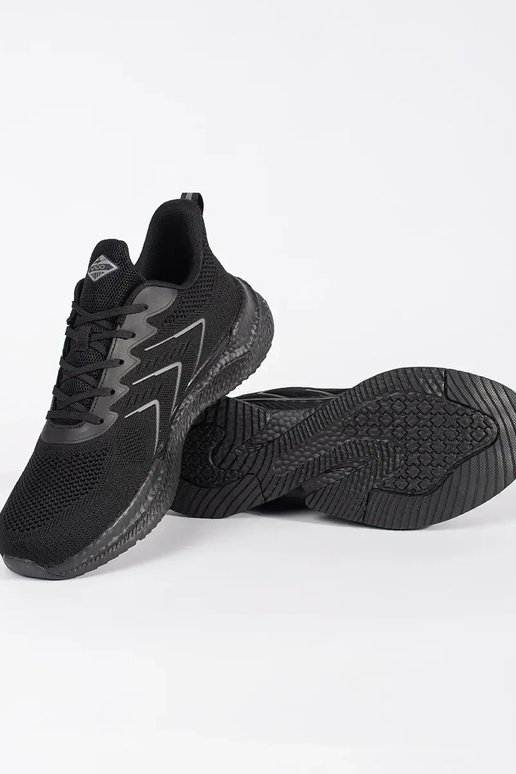 Mustad värvilised meeste spordijalatsid Mustad värvilised meeste spordijalatsid