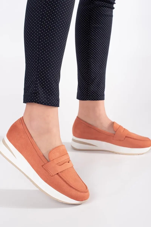 Punased kontsakingad nahast