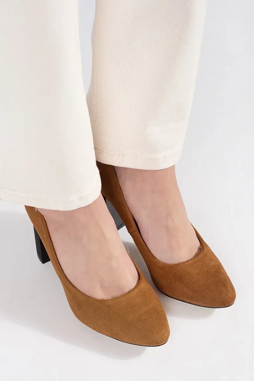 Pruunid kõrged kontsad Pruunid kõrged kontsad