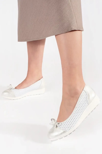 Kuldne mokasiin nahast ahelaga 2