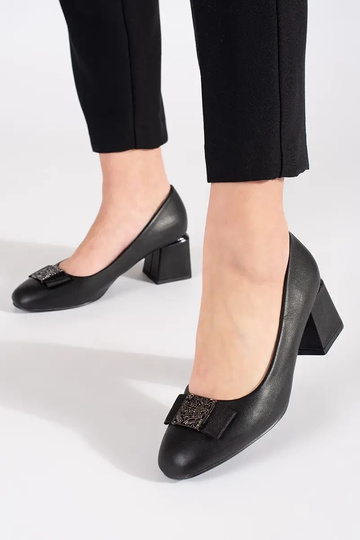 Mustad kontsakingad 2