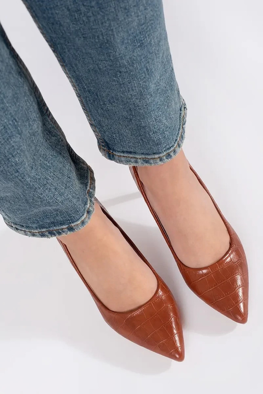 pruunid kõrged kontsad