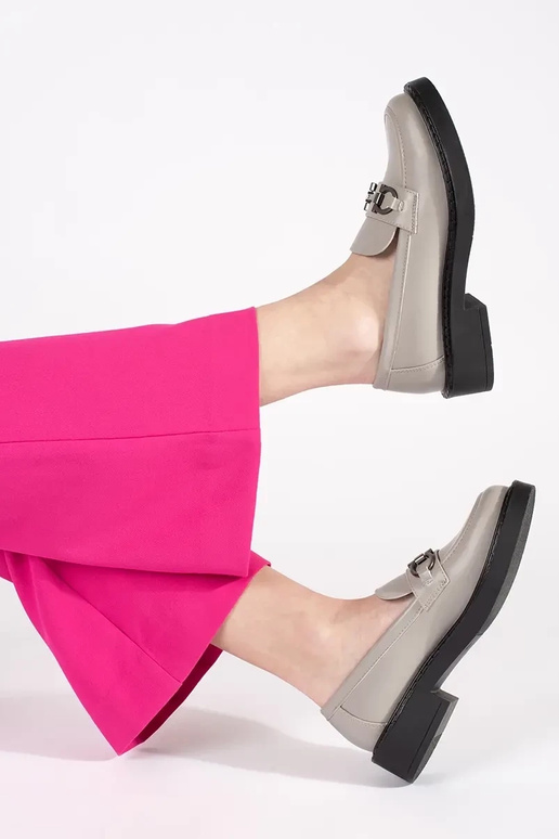 Naiste mokasiinid paksul tallal...