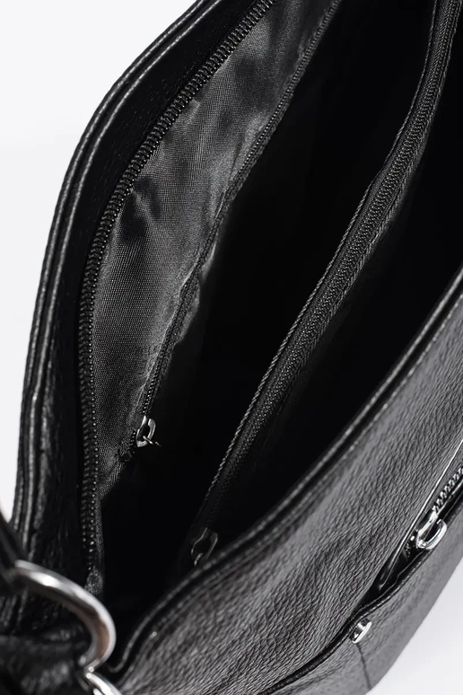 Must seljakott-käekott Must seljakott-käekott