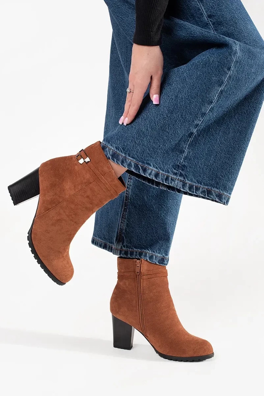 Pruunid nahast saapad