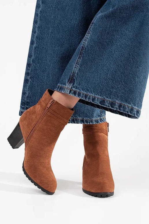 Pruunid nahast saapad