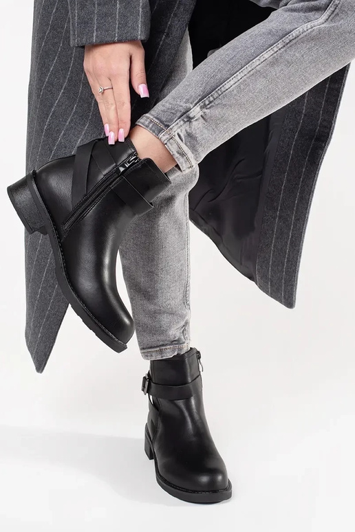 Mustade madala kontsaga kingad...