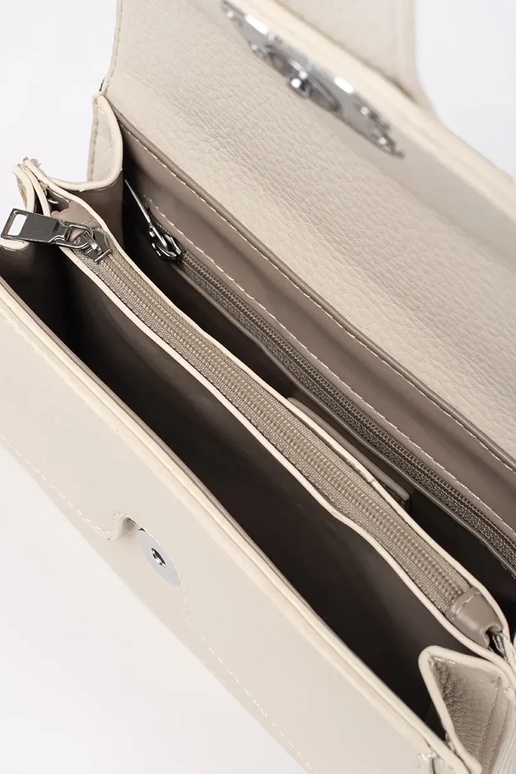 Erksinise värvi väike naiste kott... Erksinise värvi väike naiste kott...