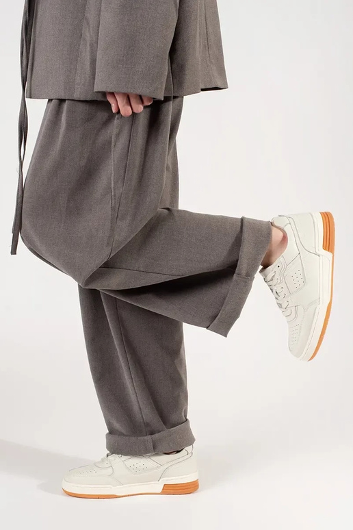 Elevandiluust sneaker stiilis kingad...