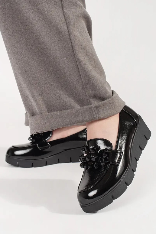 Mustad mokasiinid platvormil stiilse... Mustad mokasiinid platvormil stiilse...